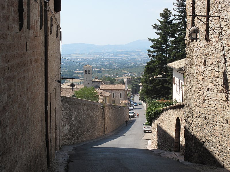 File:Assisi extern photo 001.jpg