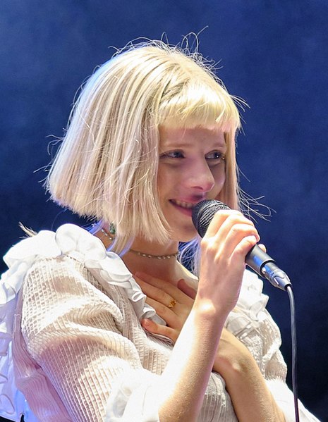 File:Aurora performing at the Electric Castle festival - 51995266103 (cropped).jpg
