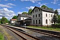 Bahnhof Mulda; Schmalspurbahn Mulda–Sayda; Eisenbahnstrecke Nossen–Moldau: Empfangsgebäude des Bahnhofs Mulda, Güterabfertigung, Stellwerk und Toilettenhaus