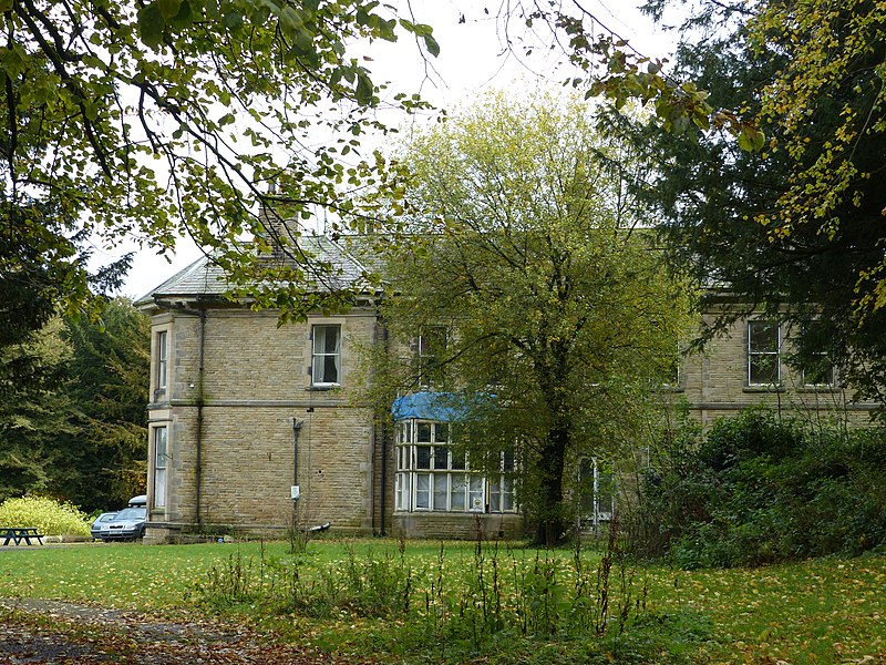 File:Bank Hall, Chapel-en-le-Frith.jpg