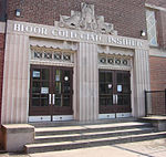 Bloor Collegiate Institute depan facade.jpg