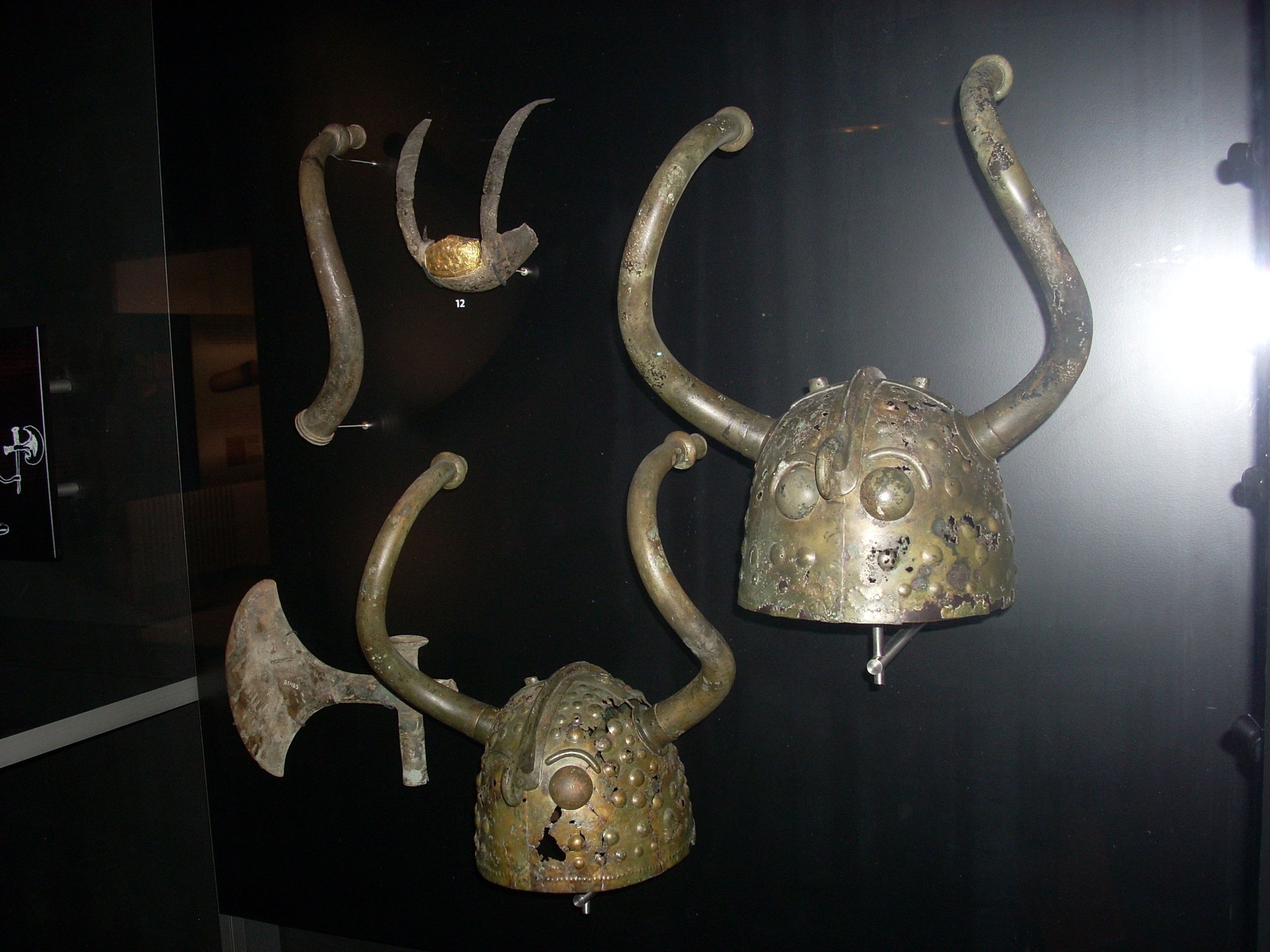 File:Bronze Age Helmets, Copenhagen.jpg Wikipedia