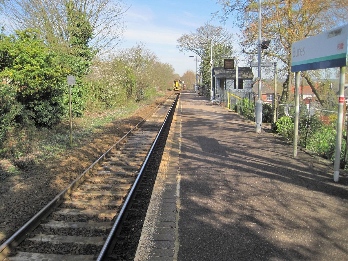 Bures railway station - Wikipedia