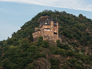 The counter-castle of Katz Burg Katz, St. Goarshausen, Southwest view 20141002 3.jpg