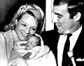 Burt Bacharach - Angie Dickinson -baby 1966.jpg