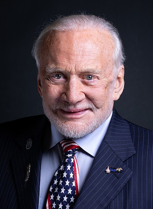 Buzz Aldrin in 2019 (cropped)