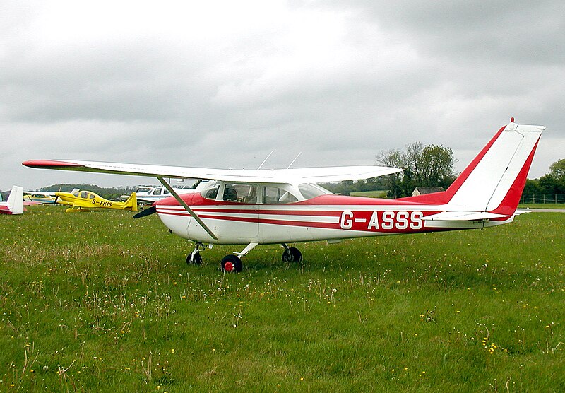 Fil:Cessna.172e.g-asss.arp.jpg