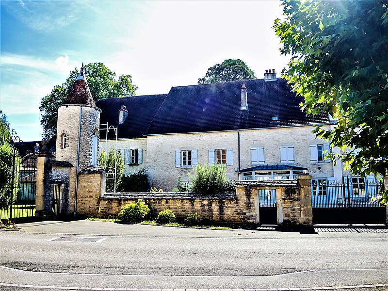 File:Château de Lavoncourt. (1).jpg