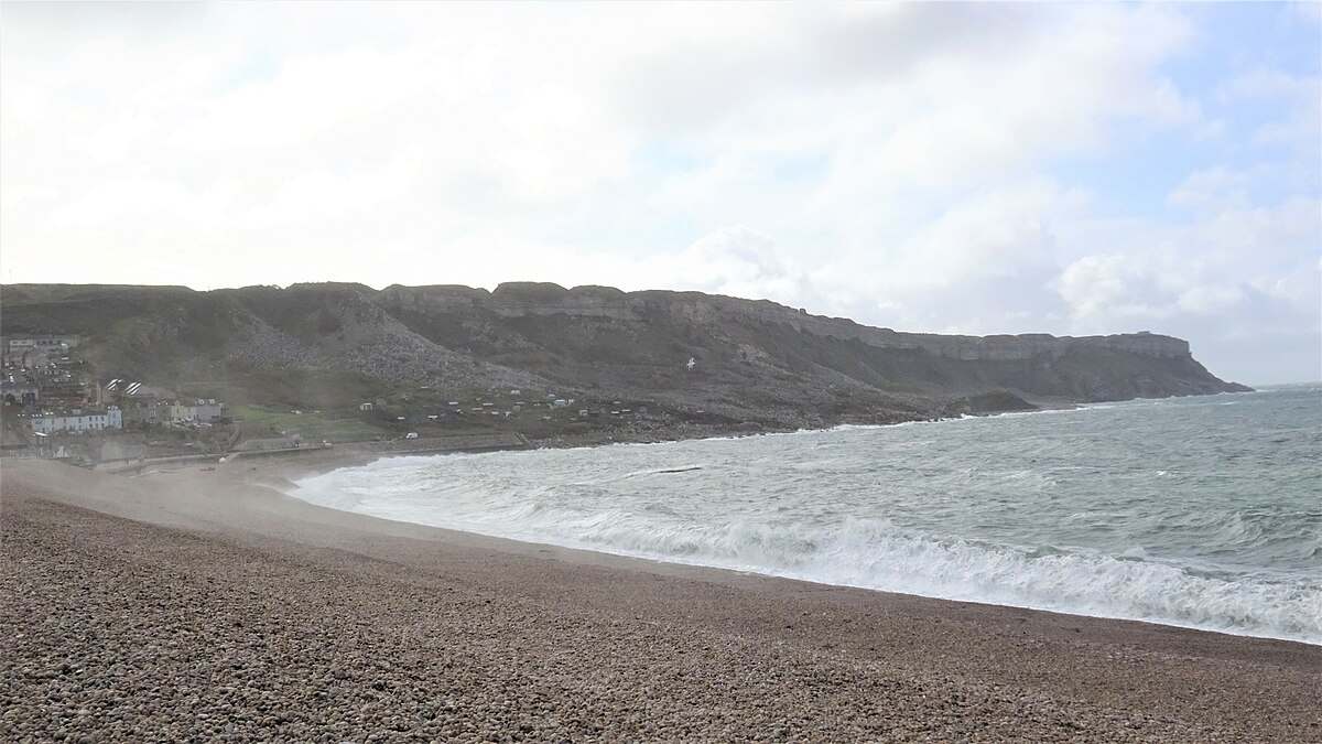 File:The Chesil Beach from Portland, Dorset (20242208721).jpg - Wikimedia  Commons