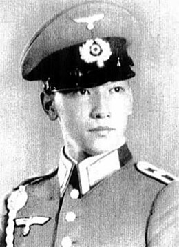 Chiang Wei-kuo wehrmacht LQ.jpg