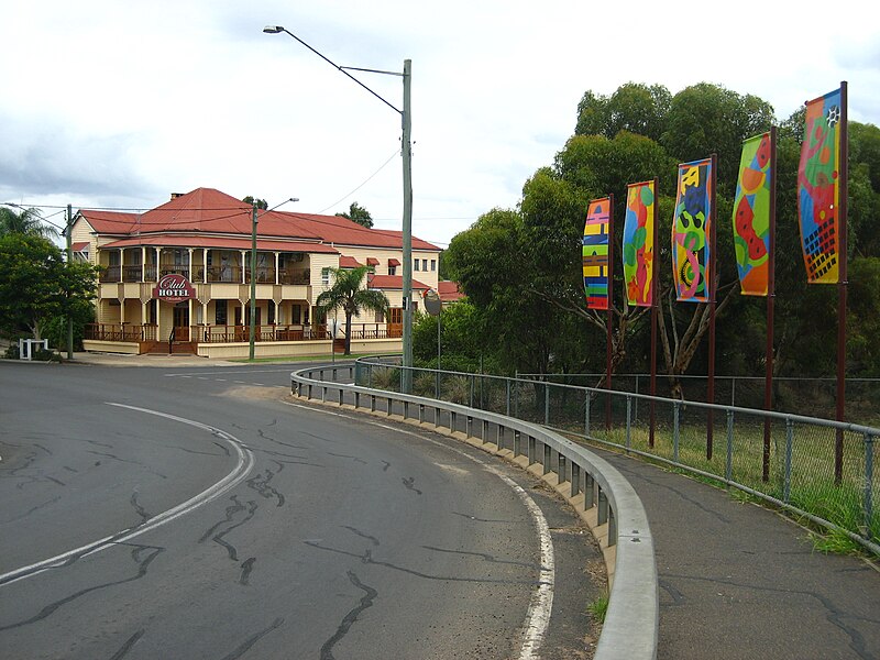 File:ChinchillaClubHotelandFlags.JPG