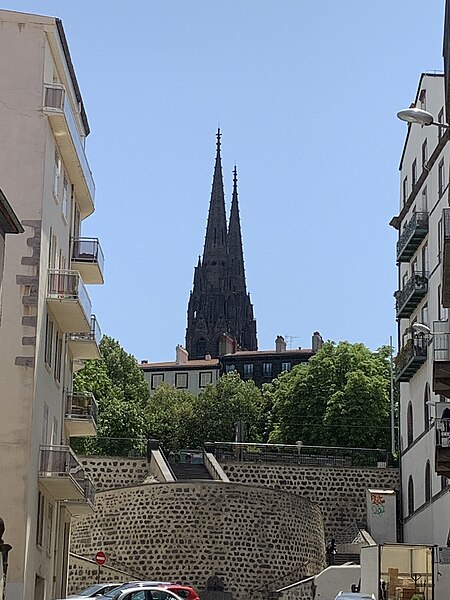 File:Clermont-Ferrand, France (49279813508).jpg