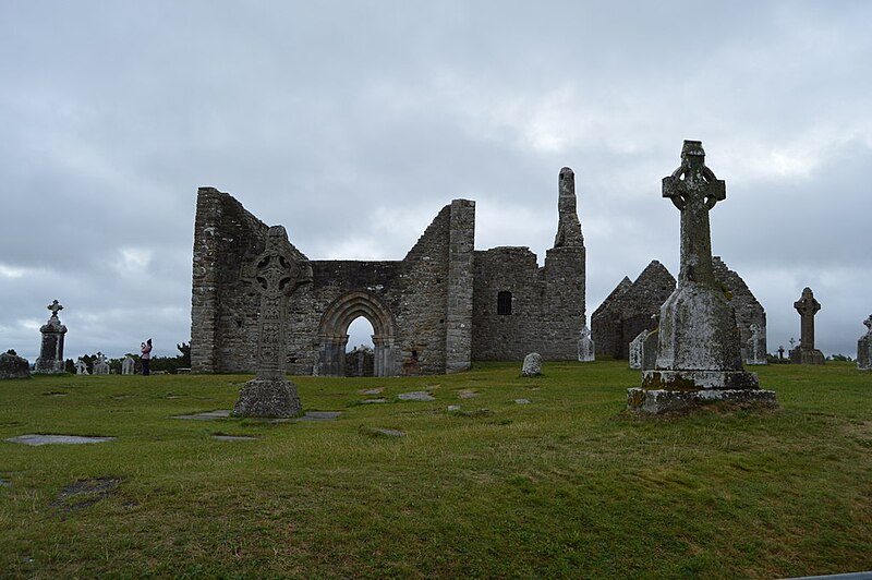 File:Clonmacnoise - The Cathedral - geograph.org.uk - 5889142.jpg