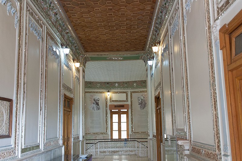File:Darabad palace interior.jpg