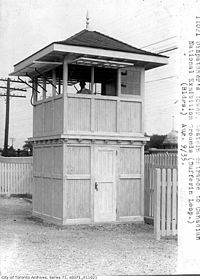 Old dispatch tower c. 1920 Dufferin Loop s0071 it11021.jpg