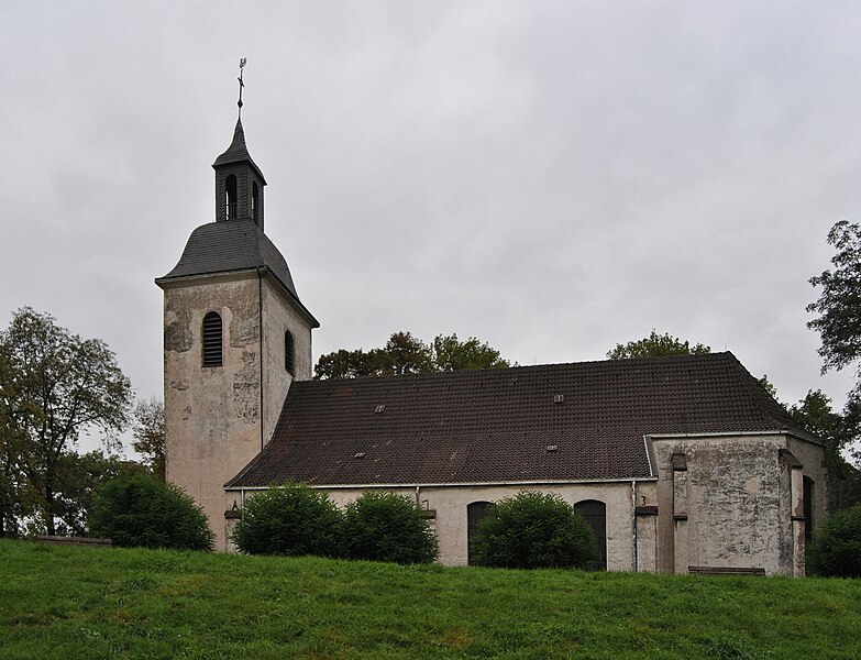 File:Duisburg, Friemersheim, Evangelische Dorfkirche, 2010-10 CN-02.jpg