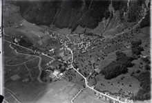 Aerial view from 800 m by Walter Mittelholzer (1919) ETH-BIB-Oberurnen v. N. O. aus 800 m-Inlandfluge-LBS MH01-002112.tif