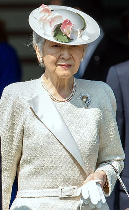 Tập tin:Empress Michiko cropped 20140424.jpg