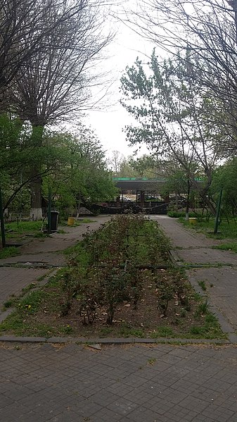 File:English Park of Yerevan-23.jpg