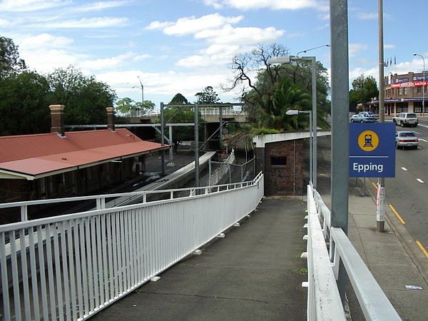 Beecroft Road exit, February 2006, this exit has since been rebuilt