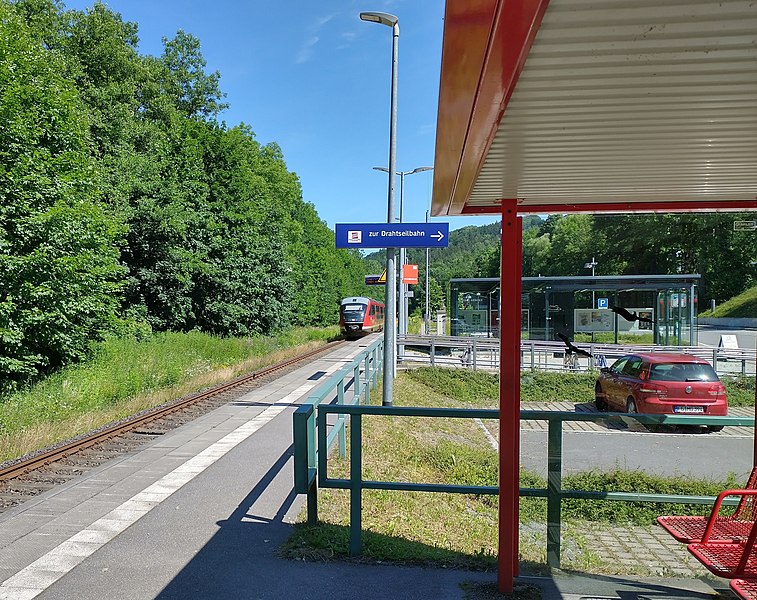 File:Erdmannsdorf-Augustusburg train station.jpg