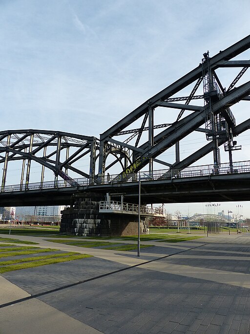 FFM Osthafenbrücke2019