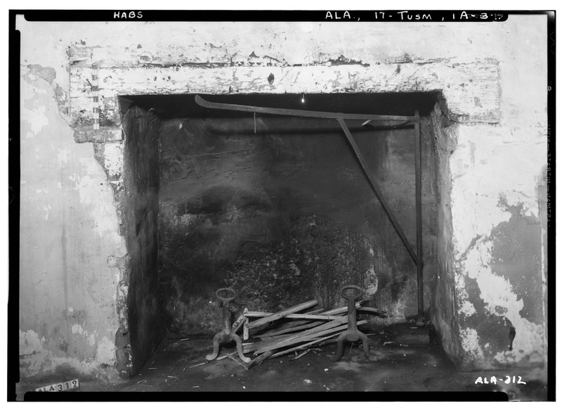 File:FIREPLACE IN KITCHEN - Governor Robert Lindsay House, U.S. Highway 72, Tuscumbia, Colbert County, AL HABS ALA,17-TUSM,1-17.tif