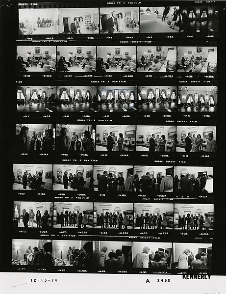 File:Ford A2430 NLGRF photo contact sheet (1974-12-13)(Gerald Ford Library).jpg