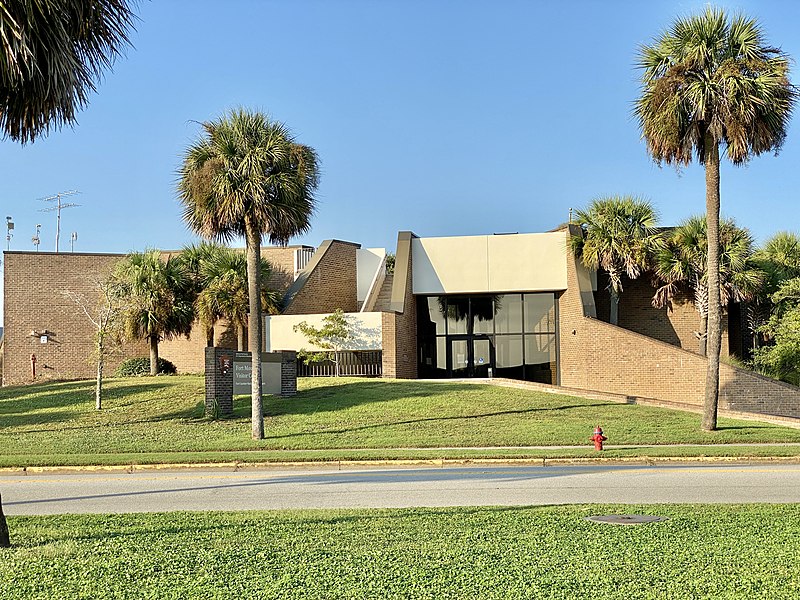 File:Fort Moultrie Visitor Center, Middle Street, Sullivan’s Island, SC (50622722177).jpg