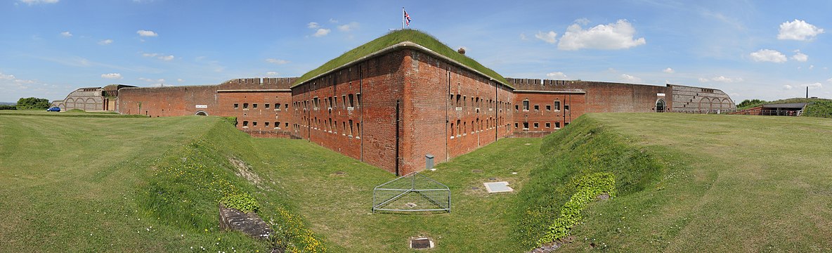 File:Fort Nelson.jpg(40.24 MP, 12.98 MB)