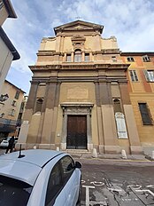 Gêxa de San Martìn e de Sant'Agustin (Quartê de Sant'Agustin, Nìssa), Faciâ