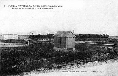 Train arrivant à la halte de Penthièvre vers 1900