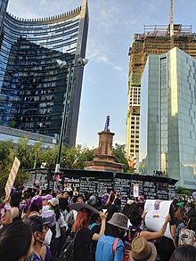 The steel replacement photographed during the 2022 International Women's Day's demonstrations. Glorieta de las mujeres que luchan, Dia Internacional de la Mujer, 2022.jpg