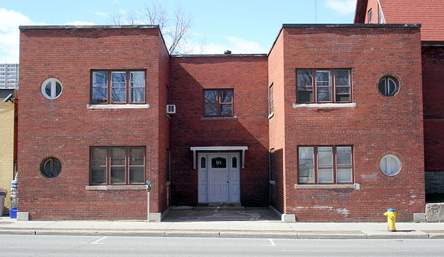 Gouzenko's apartment on Somerset Street West (upper right, facing street) in 2007