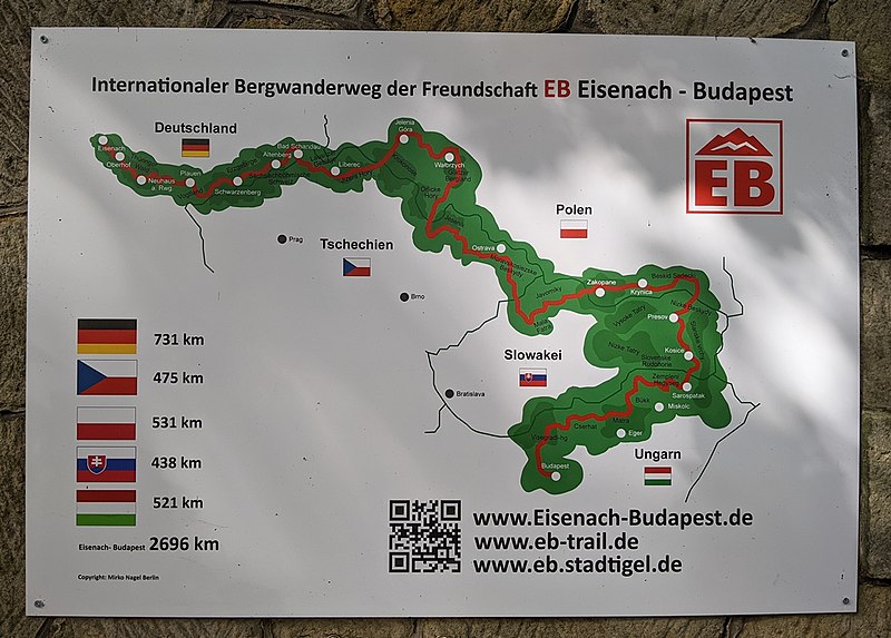 File:Großer Winterberg (Sächsische Schweiz) - Informationstafel internationaler Bergwanderweg Eisenach Budapest EB (Foto Norbert Kaiser).jpg