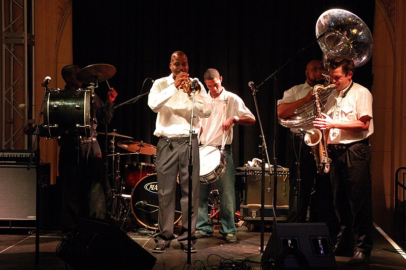 File:Harrahs New Orleans Band 3.jpg