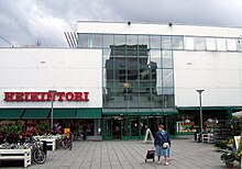 The main entrance to Heikintori Heikintorin kauppakeskuksen itapaaty.jpg