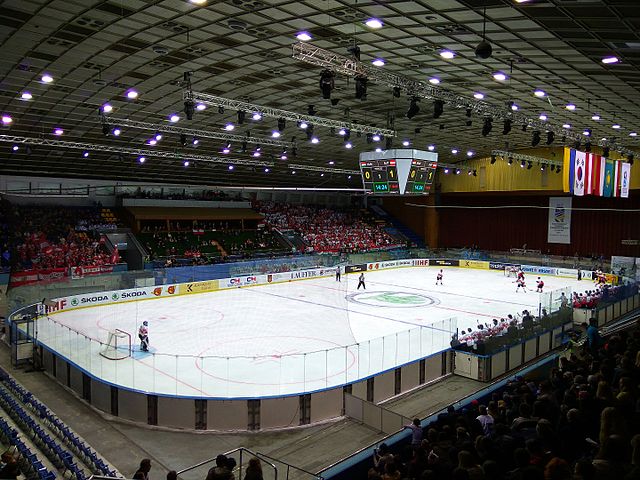 Hungary vs. Austria match at 2017 IIHF World Championship Division I.