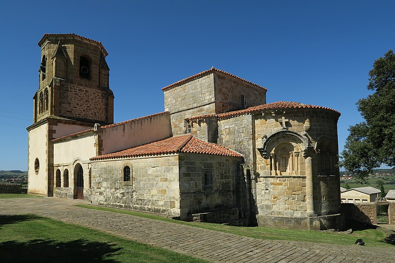 File:Iglesia Santa María, Bareyo, Santander.jpg