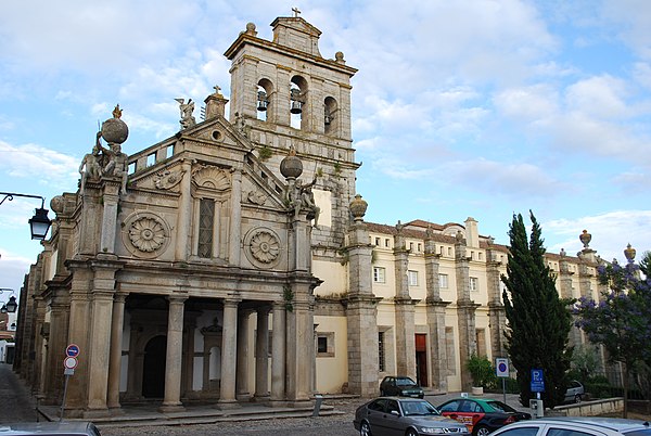 The façade of the Church of Nossa Senhora da Graça, by Miguel de Arruda