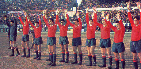 Het elftal dat in 1965 voor de tweede keer op rij de Copa Libertadores won.