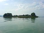 Ufenau (prehistoric lakeside settlement / Roman temple / medieval grounds)