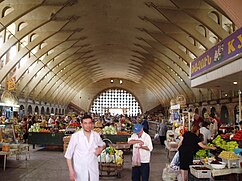 Ereván, Mercado Central Interior