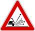 Italian traffic signs - materiale instabile.svg