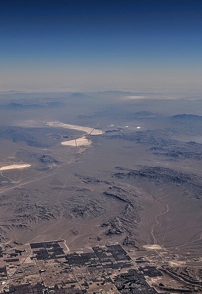 File:Ivanpah Solar Electric Generating System from above Las Vegas.jpg