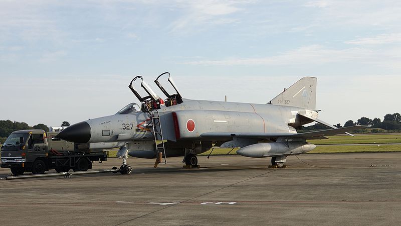 File:JASDF F-4EJ(47-8327) at Gifu Air Base October 30, 2016 02.jpg