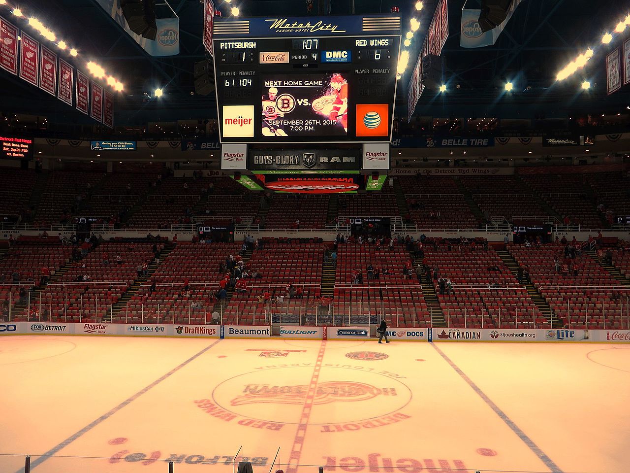 File:Joe Louis Arena, Detroit, Michigan (21516248978).jpg - Wikimedia  Commons