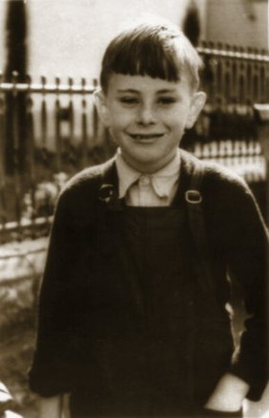 Young Howard, 1940s
