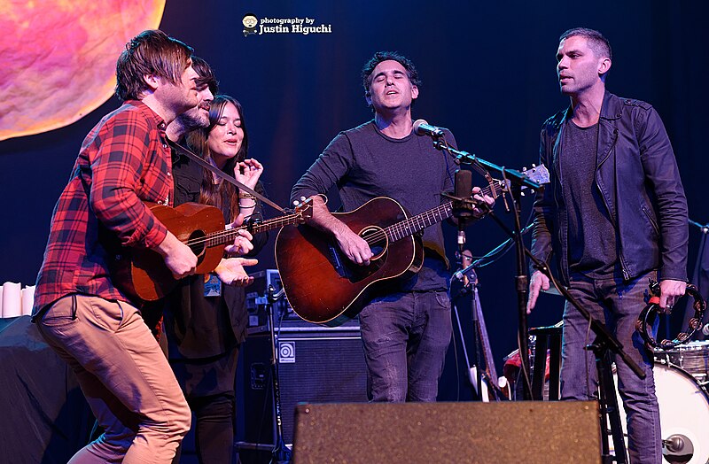 File:Joshua Radin 03 07 2015 -10 (16549092167).jpg