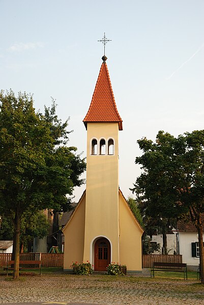 File:Kapelle eichfeld.JPG